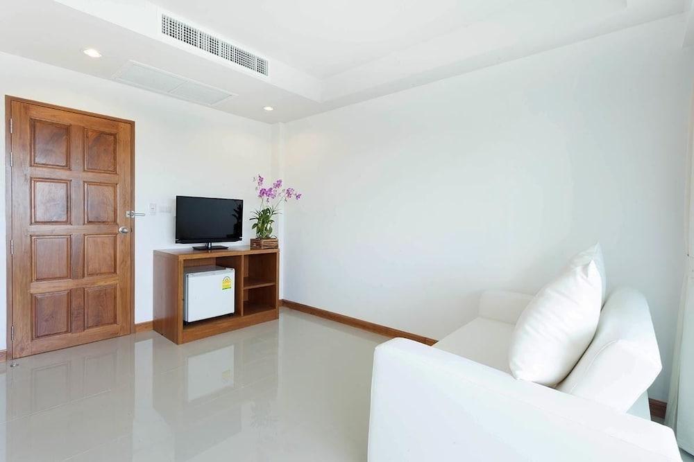 Rawai Princess Hotel Buitenkant foto