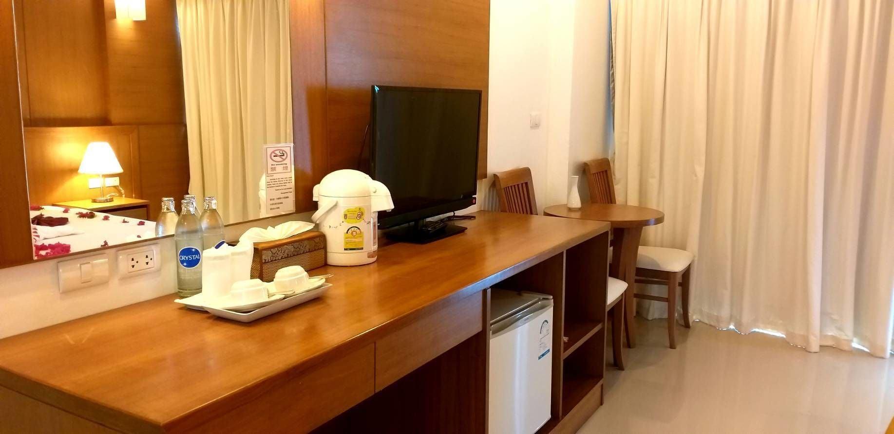 Rawai Princess Hotel Buitenkant foto
